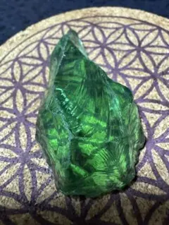 アンダラクリスタル 火山ガラス きのこ 置物 105g. - メルカリ