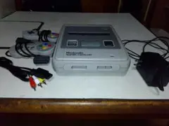 Nintendo Super Famicom 本体 コントローラー2個付き