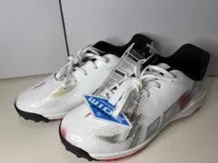 【展示品】UMBRO はじめてのサッカーシューズ ひもNEO 21.5cmのサムネイル