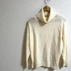タートルネックニットソー　FREE アイボリー　白　秋冬春　薄手