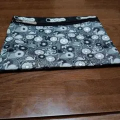 LeSportsac 花柄ポーチ グレー/ブラック