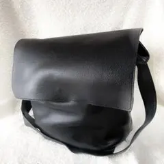 美品 SLOBE IENA × s.oyamada フェイクレザーバック コラボのサムネイル