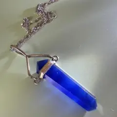 ブルー謎の天然石？六角柱ペンダント