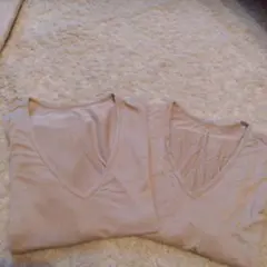 ユニクロヒートテックVネック半袖シャツ（ベージュ色Lサイズ2枚）