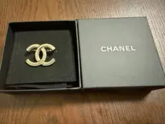 CHANEL ココマーク ブローチ ゴールドカラーのサムネイル