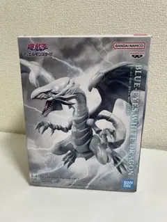 【中未開封】遊戯王 ブルーアイズ・ホワイト・ドラゴン フィギュア