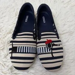 VIVAIA ビバイアAudrey 蜂 アニマル刺繍ローファー 25.5 41 - メルカリ