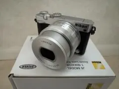 ニコン J5 MODEL 1NILLOR DoubleLensKit - メルカリ