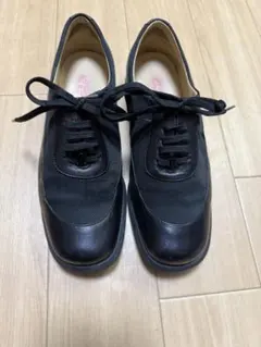 アレクサンダー・テューナー 黒 レースアップシューズ