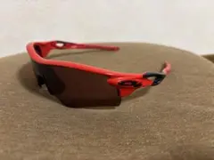 Oakley スポーツサングラス レッド　ブラック