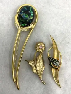 23.136【ブローチ】ヴィンテージ　アンティーク　アクセサリー