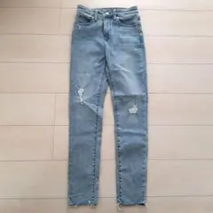 UNIQLO スキニーデニム ライトブルー ダメージ加工