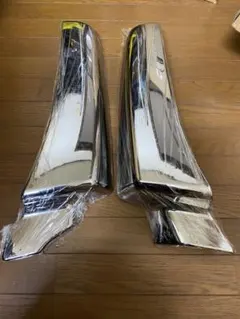 三菱ふそう純正部品 17スーパーグレート用 メッキステップウォール