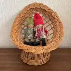 お人形の椅子のサムネイル
