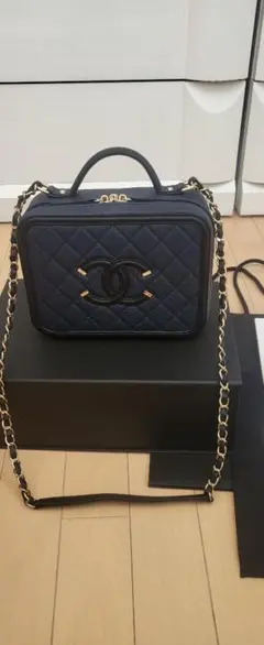 CHANEL シャネル CCフィリグリー マトラッセ バニティケース