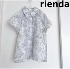 rienda ホワイトマルチカラー　フリーサイズ　花柄　ブラウスのサムネイル