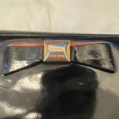 Miu Miu ブラック 長財布 エナメルのサムネイル