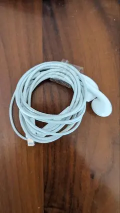 Lightning接続イヤフォン ホワイト