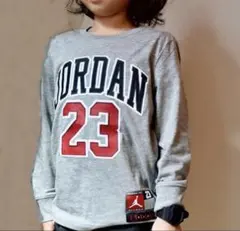 新品ナイキNIKEエアジョーダンTシャツ長袖ロンTシャツ110〜