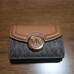 三つ折り財布 マイケルコース