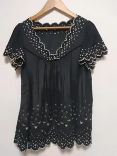 ブラック 刺繍 チュニック 半袖のサムネイル