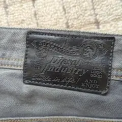 DIESEL　ダメージジーンズ