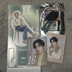 藤原樹のアクリルスタンド、フォトカードセット