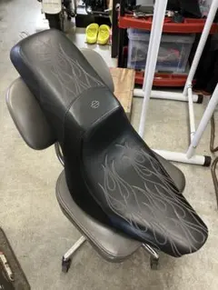 ハーレーダビッドソン　FLSTF ファットボーイ　純正シート ハーレー FLSTFファットボーイ 1450 純正シート TC88 ノーマルシート