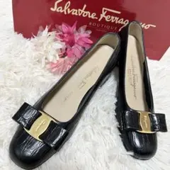 【美品】Salvatore Ferragamo フェラガモ パンプス 型押し