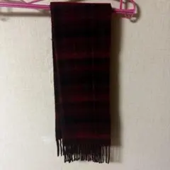 赤と黒のストライプ マフラー