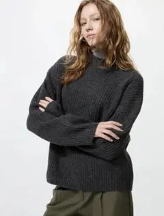 UNIQLO スフレヤーンモックネックセーター