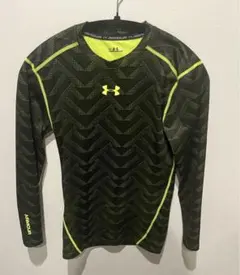 UNDER ARMOUR 長袖シャツ　インナー