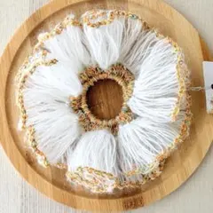 ボリューム シュシュ ホワイト☻ ハンドメイド 編み物 かぎ針編み 一点もの