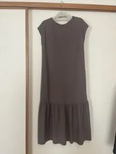 ブラウン ノースリーブ ロングワンピース