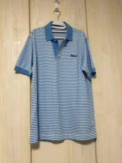 LACOSTE 青と白のストライプ ポロシャツ