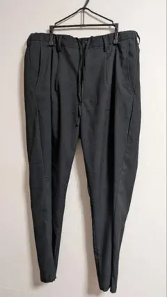 無印 風を通すワンタックテーパードパンツ 黒 L