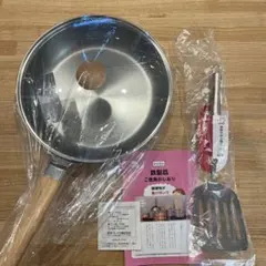 値下げ！和平フレイズ　千歳　鉄製フライパン　蓋、フライ返し付き　IHのサムネイル