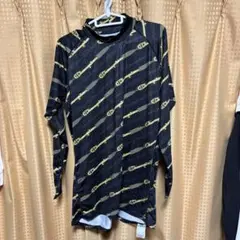 ￼チャンピオン　メンズ、￼ハイネック　長袖シャツ Lサイズ　ブラック/イエロー