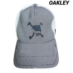 OAKLEY ゴルフ・ギンガムチェック キャップ 黒&白 85560のサムネイル