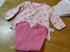 美品　ユニクロ　ベビーパジャマ　長袖　花柄　ピンク　90