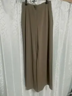 ユニクロ　ストレッチ　イージーパンツ　カーキ