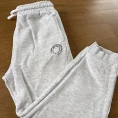 グレー ロゴ入り スウェットパンツ　ZARA