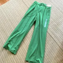 カットソースラックス