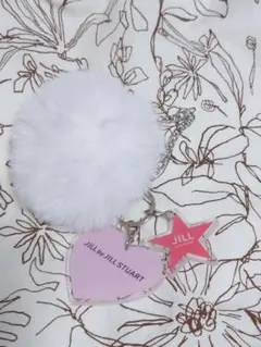 JILLbyJILLSTUART　ふわもこファー＆ロゴチャームセット　ホワイト