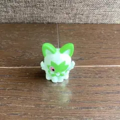 ポケモン　ニャオハ　フィギュア