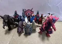 ウルトラマンティガ怪獣ソフビ 18体セット - メルカリ