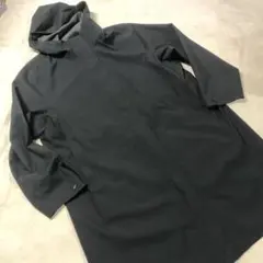 i2)美品ユニクロレディース　レインコート耐水防風耐久性撥水通気性ストレッチ素材