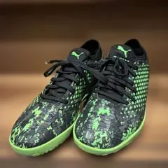Puma フットサルシューズ 黒/緑