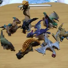 d*7様 モンスターハンター　フィギュア　モンスター図鑑　9体まとめ売り