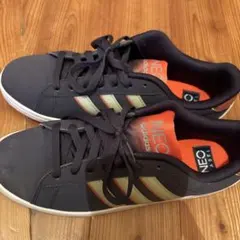adidas NEO ダークブルー/オレンジ スニーカー